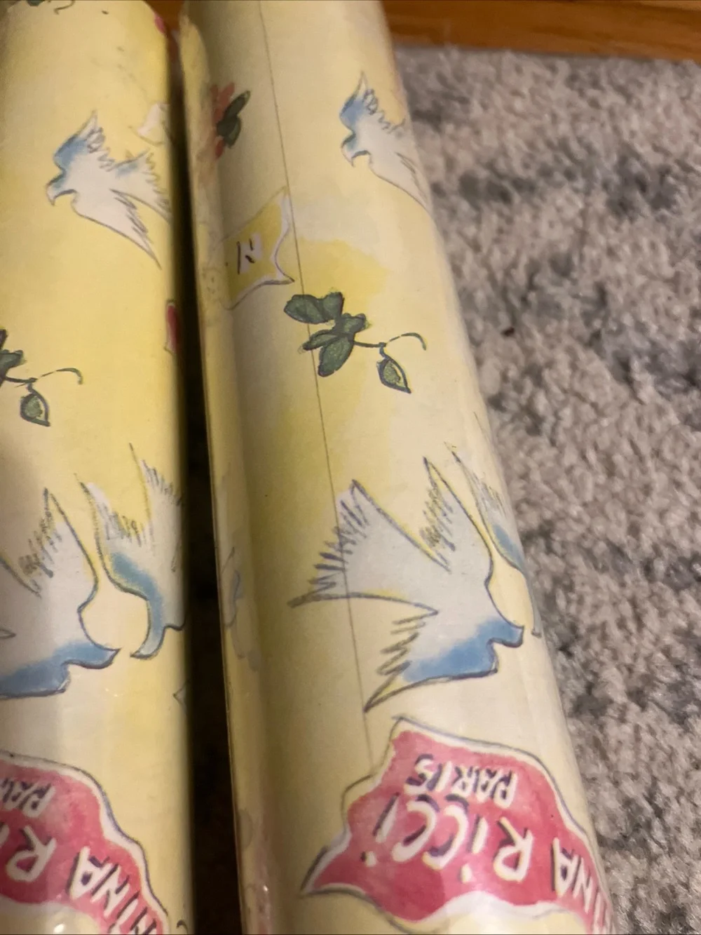 Nina Ricci Paris Gift Wrap Set Of Two 15” New In Wrapping